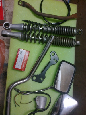 ขาย อะใหล่เก่า-ใหม่ HONDA / SUZUKI