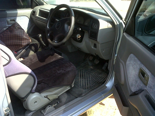 ขายกระบะอีซุซุดราก้อน ปี 2001 SLX เกียร์ธรรมดา กระจกไฟฟ้า มองข้างไฟฟ้า สีสวยงาม ภายในสะอาด