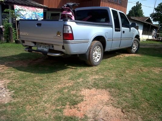 ขายกระบะอีซุซุดราก้อน ปี 2001 SLX เกียร์ธรรมดา กระจกไฟฟ้า มองข้างไฟฟ้า สีสวยงาม ภายในสะอาด