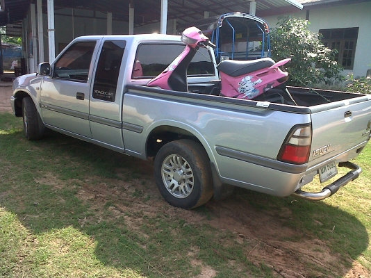 ขายกระบะอีซุซุดราก้อน ปี 2001 SLX เกียร์ธรรมดา กระจกไฟฟ้า มองข้างไฟฟ้า สีสวยงาม ภายในสะอาด