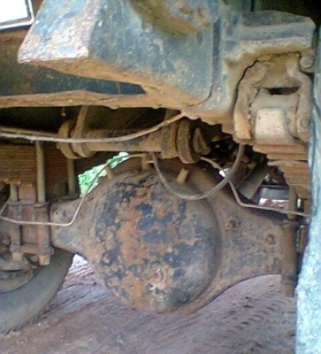 NISSAN UD เครื่อง 165 HP WO6E รถหัวยาวหกล้อดั๊มพ์ สภาพดีสุดๆครับ กระบะดั๊มพ์เหล็ก 6 ตันความยาว 4 เมตรสภาพดี เครื่องแน่นแรงดีลงเล่มครบพร้อม หัวเก๋งประตูเหล็กภายในเก๋งคอนโซลสวยครบ พวงมาลัยเพาเวอร์ ช่วงล่างคัชซีสวยเดิมๆไม่มีแตกไม่มีบวม ยาง 9.00 ขอบ 20 สภาพดี