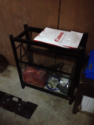 ขายตู้ปลาพร้อมขาตั้ง ตู้ขนาด กว้าง12นิ้ว สูง15นิ้ว ราคา500บาท โทร0875077464โส กทม