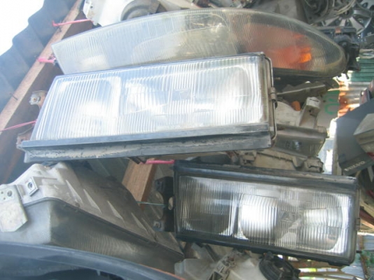 ขายอะไหล่บอดี้และเครื่องยนต์ของโตโยต้า หน้าแหลม