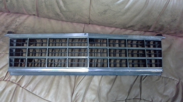 ขายอะไหล่บอดี้และเครื่องยนต์ของโตโยต้า หน้าแหลม