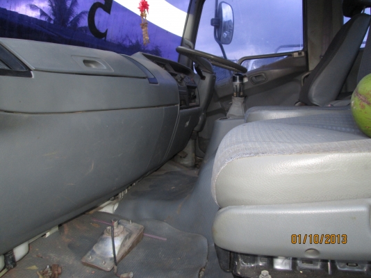 MITSUBISHI-FN-2126-M6-260แรง-2เพลาปี49มี2คัน---