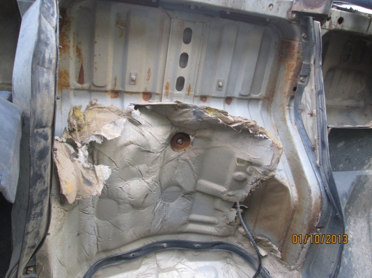 MITSUBISHI-FN-2126-M6-260แรง-2เพลาปี49มี2คัน---