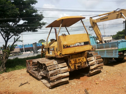ขายแทรกเตอร์CAT D4Eรถสวยเต็มพร้อมใช้งาน