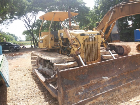 ขายแทรกเตอร์CAT D4Eรถสวยเต็มพร้อมใช้งาน
