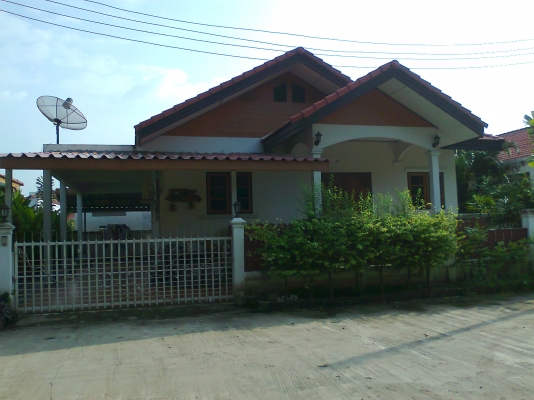 บ้านพร้อมที่ดินใกล้วัดอัมพวัน