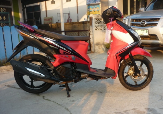 มีโอ 125 gt  สีแดง ดำ  ล้อแมีค สวยๆ  24500 บาท