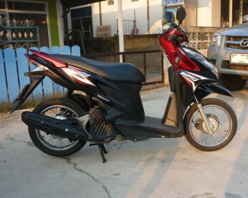 ฮอนด้าคลิก 125i รถเดิมเครื่องดี 31500 บาท ฮอนด้าคลิก 125i รถเดิมเครื่องดี 31500 บาท