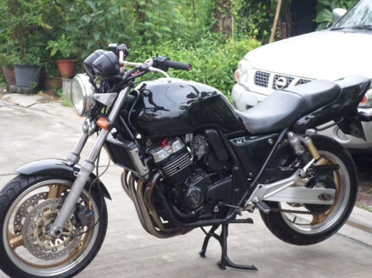 วุมินนบุรี ช็อป CB400sf สภาพสวยๆเครื่องดีมากๆเดินเบานิ่งๆรถพร้อมใช้ยางสวยๆอินวอย