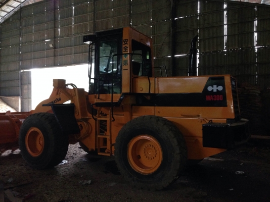 ขายรถตักKOMATSU WA300-1  เก่านอก ราคา1,xxx,000