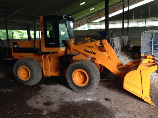 ขายรถตักKOMATSU WA300-1 เก่านอก ราคา1,xxx,000 ขายรถตักKOMATSU WA300-1 เก่านอก ราคา1,xxx,000