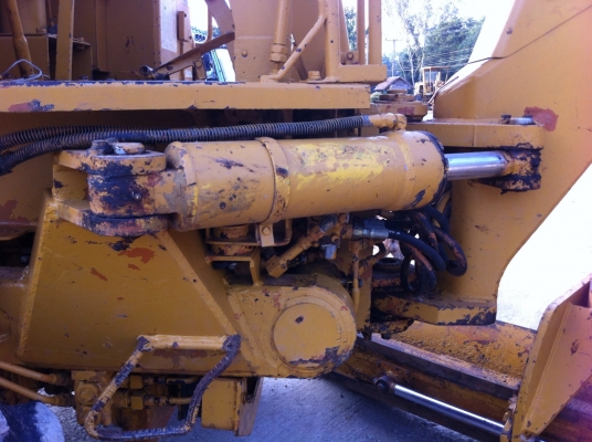 ขายรถเกรด KOMATSU เลี้ยวเอว สภาพสวย พร้อมใช้งาน สนใจติดต่อด่วนที่ 081-8720725