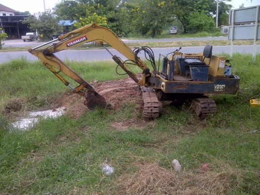 ขายรถแบคโฮเล็ก PC30 ยันม้า ตามสภาพคับ เครื่องติด จำนวน 3 สูบ เทอร์โบ