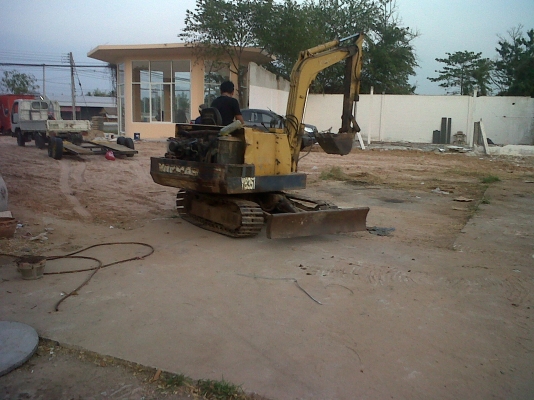 ขายรถแบคโฮเล็ก PC30 ยันม้า ตามสภาพคับ เครื่องติด จำนวน 3 สูบ เทอร์โบ