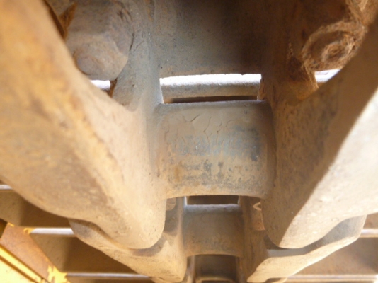 ขายด่วน รถแทรคเตอร์ตีนตะขาบ D20P-5  ใบมีดสไล์ 6 ทิศทาง นำเข้าจากญี่ปุ่น ยังไม่ใช้งานในไทย สภาพสวย ใช้งานมาน้อยแค่ 2000  กว่า ชม. เดิม ๆๆสวยจริงๆๆนะ