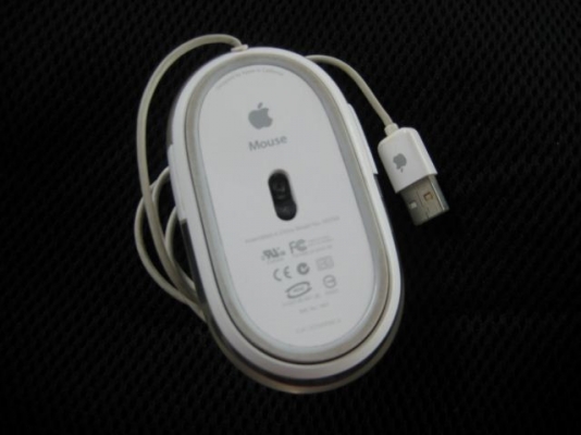 ขาย Mouse Mac มือ2 .ใช้งานได้ปกติ สภาสวยมาก 95 เปอร์เซ็นต์มีแค่ 2 ตัวนะครับ ราคาตัวละ 600 บาทพร้อมส่งทั่วไทย