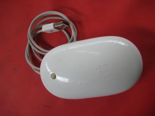 ขาย Mouse Mac มือ2 .ใช้งานได้ปกติ สภาสวยมาก 95 เปอร์เซ็นต์มีแค่ 2 ตัวนะครับ ราคาตัวละ 600 บาทพร้อมส่งทั่วไทย