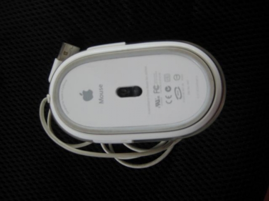 ขาย Mouse Mac มือ2 .ใช้งานได้ปกติ สภาสวยมาก 95 เปอร์เซ็นต์มีแค่ 2 ตัวนะครับ ราคาตัวละ 600 บาทพร้อมส่งทั่วไทย