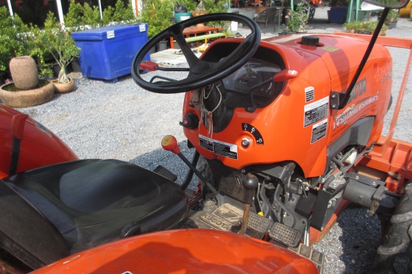 มาแล้ว KUBOTA L4708 คุณภาพเยี่ยม รถไร่ แห้งสุดๆ พร้อมผาน ตราช้างเอาไปเลย มาแล้ว KUBOTA L4708 คุณภาพเยี่ยม รถไร่ แห้งสุดๆ พร้อมผาน ตราช้างเอาไปเลย