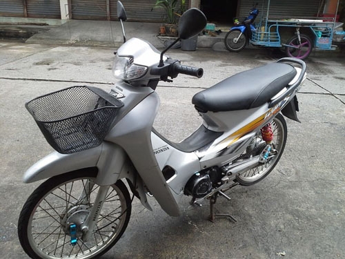 wave 110 ปี 45 สีเทา รถบ้าน เดิมๆ เครื่องแน่นไม่หลวม ชุดสีสวย เอกสาร ชุดโอนครบ