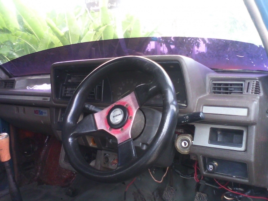 ขาย NISSUN 4x4  2.7 ปี 2526 คานแข็ง