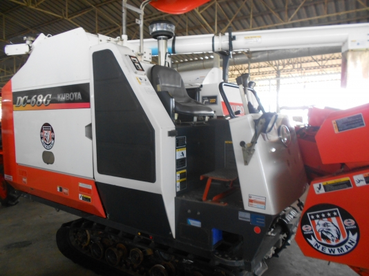 ขายรถเกี่ยวนวดข้าว คูโบต้า DC-68G