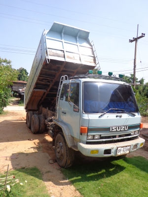 ขาย สิบล้อดั้ม ISUZU ROCKY 240 HP