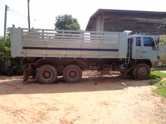 ขาย สิบล้อดั้ม ISUZU ROCKY 240 HP