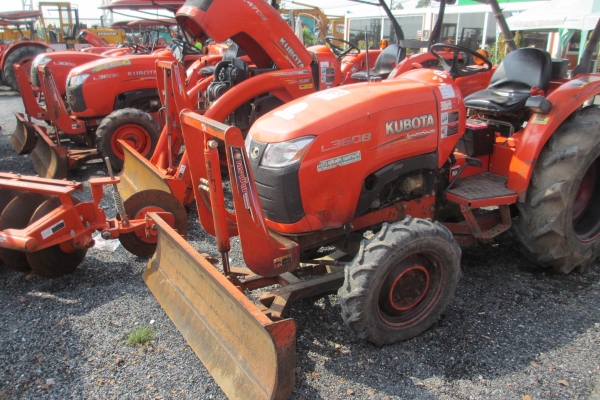 มาแล้ว แทรกเตอร์ และรถเกี่ยวคูโบต้า มือสองที่ใหญ่ที่สุดในภาคกลาง สนใจโทรสอบถามได้ที่น้องร็อคครับ มาแล้ว แทรกเตอร์ และรถเกี่ยวคูโบต้า มือสองที่ใหญ่ที่สุดในภาคกลาง สนใจโทรสอบถามได้ที่น้องร็อคครับ