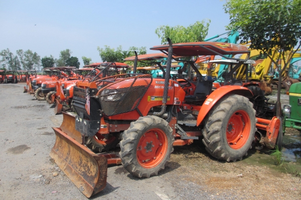 มาแล้ว แทรกเตอร์ และรถเกี่ยวคูโบต้า มือสองที่ใหญ่ที่สุดในภาคกลาง สนใจโทรสอบถามได้ที่น้องร็อคครับ มาแล้ว แทรกเตอร์ และรถเกี่ยวคูโบต้า มือสองที่ใหญ่ที่สุดในภาคกลาง สนใจโทรสอบถามได้ที่น้องร็อคครับ