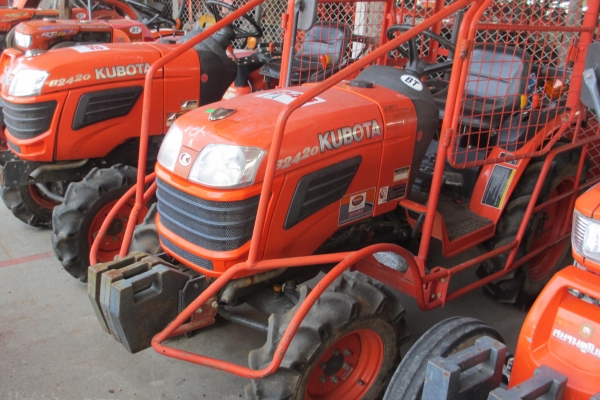 มาแล้ว แทรกเตอร์ และรถเกี่ยวคูโบต้า มือสองที่ใหญ่ที่สุดในภาคกลาง สนใจโทรสอบถามได้ที่น้องร็อคครับ มาแล้ว แทรกเตอร์ และรถเกี่ยวคูโบต้า มือสองที่ใหญ่ที่สุดในภาคกลาง สนใจโทรสอบถามได้ที่น้องร็อคครับ