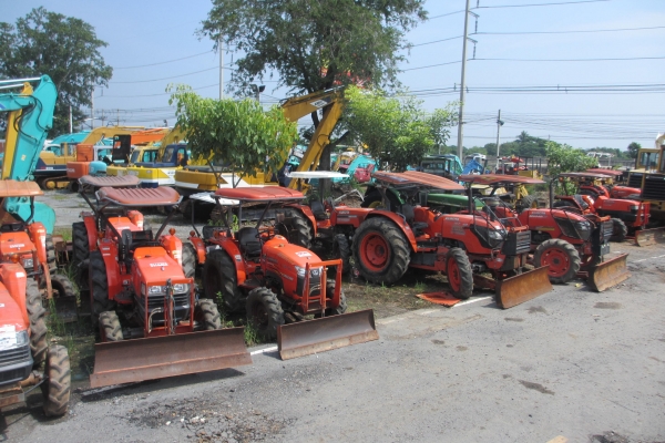 มาแล้ว แทรกเตอร์ และรถเกี่ยวคูโบต้า มือสองที่ใหญ่ที่สุดในภาคกลาง สนใจโทรสอบถามได้ที่น้องร็อคครับ มาแล้ว แทรกเตอร์ และรถเกี่ยวคูโบต้า มือสองที่ใหญ่ที่สุดในภาคกลาง สนใจโทรสอบถามได้ที่น้องร็อคครับ