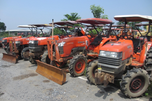 มาแล้ว แทรกเตอร์ และรถเกี่ยวคูโบต้า มือสองที่ใหญ่ที่สุดในภาคกลาง สนใจโทรสอบถามได้ที่น้องร็อคครับ มาแล้ว แทรกเตอร์ และรถเกี่ยวคูโบต้า มือสองที่ใหญ่ที่สุดในภาคกลาง สนใจโทรสอบถามได้ที่น้องร็อคครับ