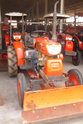 มาแล้ว แทรกเตอร์ และรถเกี่ยวคูโบต้า มือสองที่ใหญ่ที่สุดในภาคกลาง สนใจโทรสอบถามได้ที่น้องร็อคครับ มาแล้ว แทรกเตอร์ และรถเกี่ยวคูโบต้า มือสองที่ใหญ่ที่สุดในภาคกลาง สนใจโทรสอบถามได้ที่น้องร็อคครับ