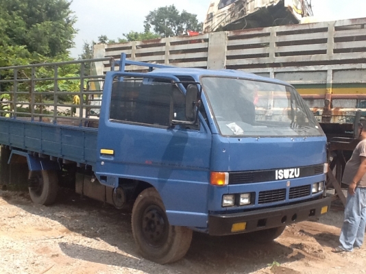 ขายด่วนNPR59LU5M เครื่อง 4bd1 115hpยาว4.3เมตรทะเบียน 30กย 57