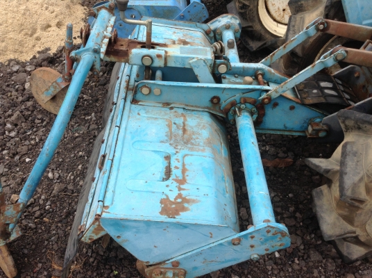 รถไถนานั่งขับหรือรถพรวนดินนั่งขับ Mitsubishi D1300 1เพลา 14แรง