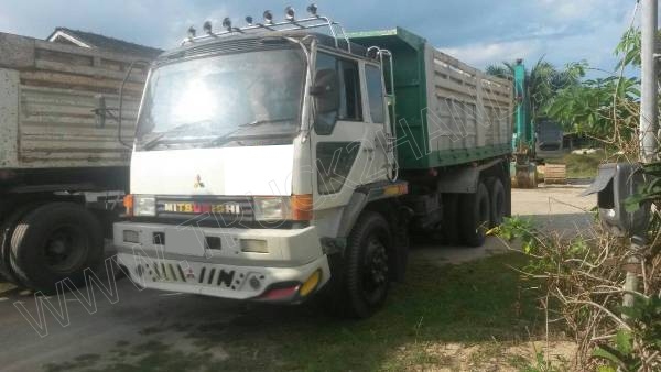 รถบรรทุกดั๊ม 10 ล้อ 2 เพลายี่ห้อ MITSUBISHI รุ่น FM527M รถบรรทุกดั๊ม 10 ล้อ 2 เพลายี่ห้อ MITSUBISHI รุ่น FM527M
