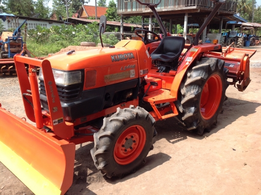ปัญญาแทรคเตอร์มาแล้ว...จัดมาให้ครับ คูโบต้า L3408ใบมีดตราช้าง โรตาลี่ตราช้างRX163 เล่มทะเบียนพร้อม