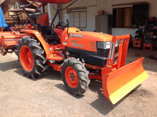 ปัญญาแทรคเตอร์มาแล้ว...จัดมาให้ครับ คูโบต้า L3408ใบมีดตราช้าง โรตาลี่ตราช้างRX163 เล่มทะเบียนพร้อม