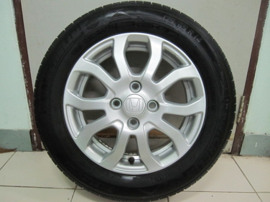 ขายล้อแม็ก Honda BRIO AMAZE พร้อมยางถอดป้ายแดงปี 13 ขอบ 14