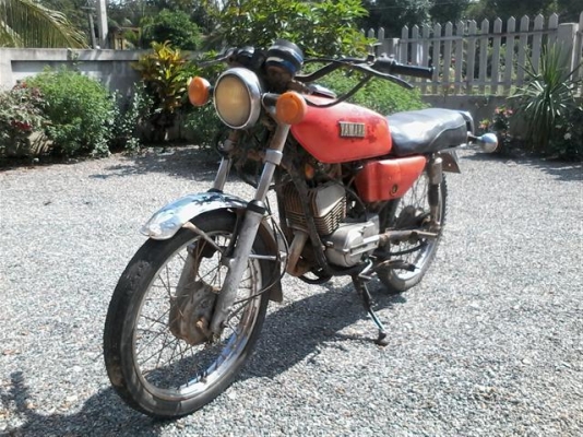 ขายยามาฮ่า RX100 เล่มทะเบียน(ไม่ได้ตามชุดโอน)เครื่องดีไม่หลวมขี่ใช้งานได้ปกติภาษีขาดปี 49