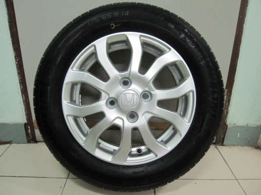 ขายล้อแม็ก BRIO AMAZE พร้อมยางถอดป้ายแดงปี 13 ขอบ 14