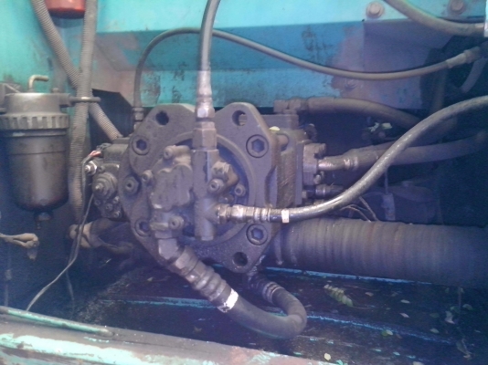 ต้องการขายรถแบ็คโฮ KOBELCO 200 Mark6 YN10