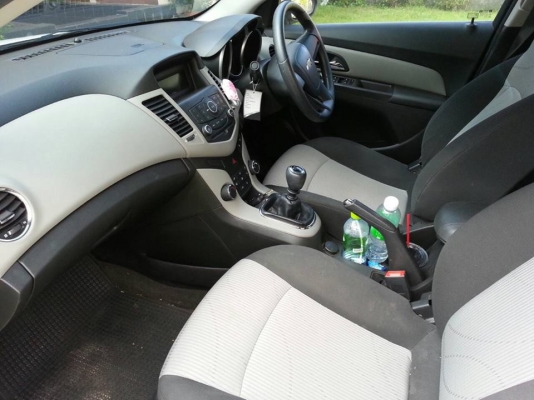 ขายดาวด่วน  เก๋งครูส ปี 2012 เกียร์ ธรรมดา เครื่อง1.6