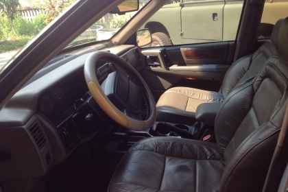 JEEP CHEROKEE 4.0 AUTO โฟ พวงมาลัยซ้าย แอร์แบค ABSประกอบนอก รถสวยเดิมบาง ภายในหรูหรา วิ่งน้อย 9หมื่นก่าโล