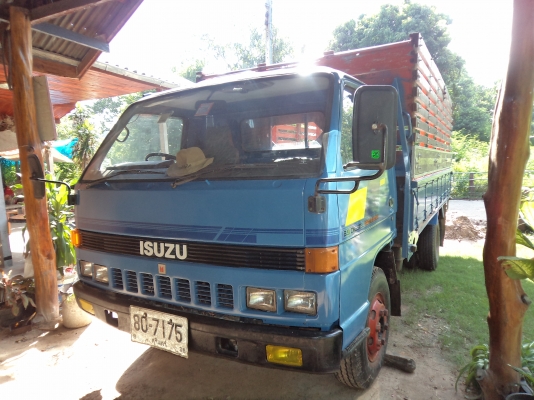 ขายรถ6ล้ออีซูซุ115แรง สภาพสวยพร้อมใช้