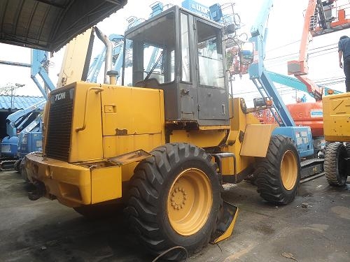 ขายรถตักล้อยาง TCM